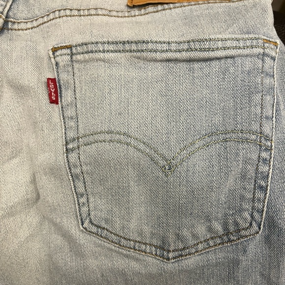 Levi's Men's 541 Athletic Fit, Light Wash, Some Stretch Size 34x32 - Picture 9 of 10